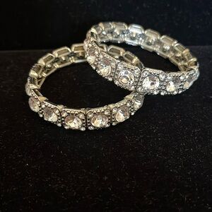 Pair of rhinestone elastics bracelets